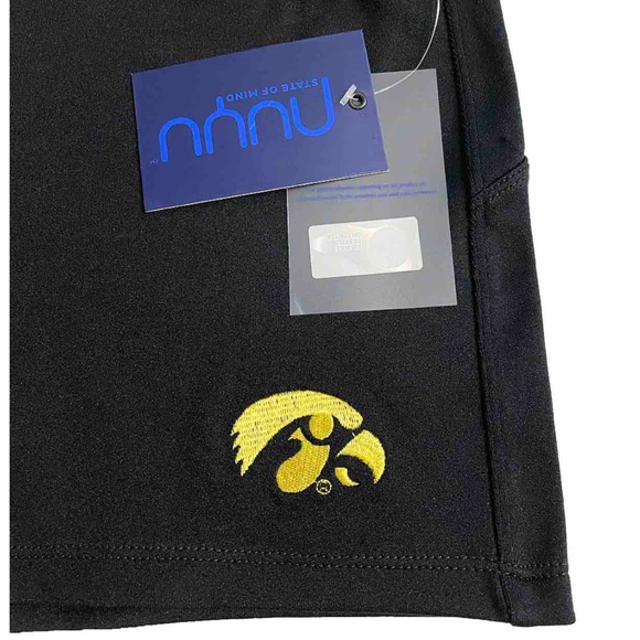 NWT Nuyu Iowa Hawkeyes Women’s Yoga Shorts Black Size L Licensed NCAA $52 Retail - Picture 2 of 7